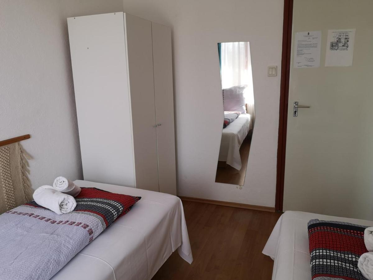 Parton Hotel & Bowling Tiszakécske المظهر الخارجي الصورة
